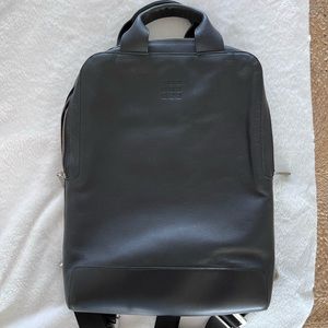 Moleskine 15” Vertical Device Bag